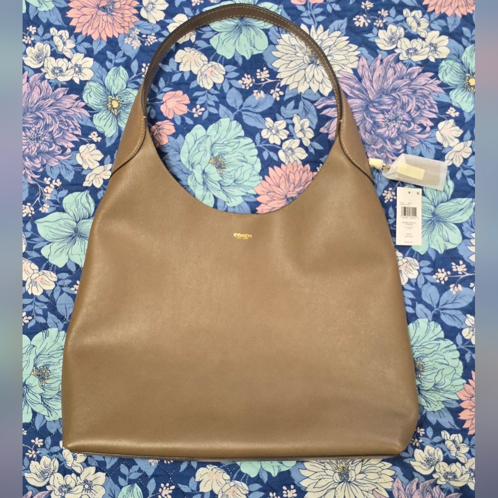 NWT Authentic Stone Coach Brooklyn 39